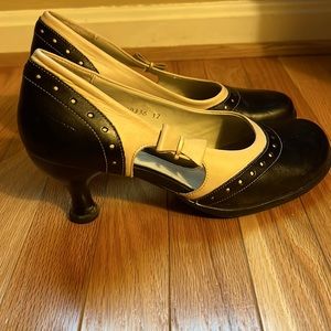 John Fluevog Size 10 women’s shoes